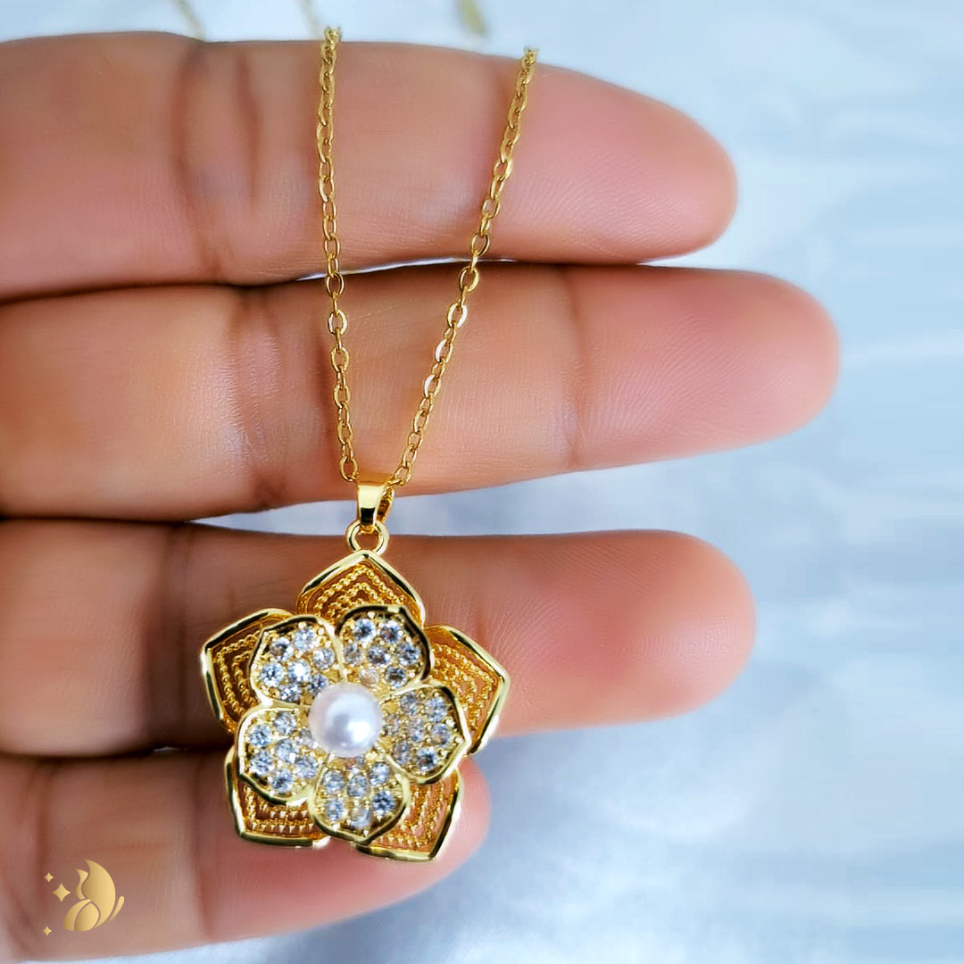 Laviora Blooming Elegance Flower Pendant Necklace – Onam Jewellery Necklace 11