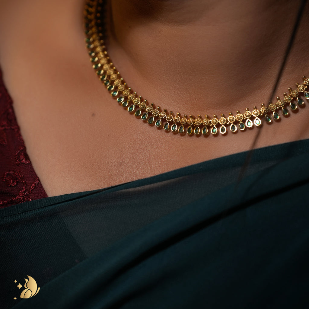 Laviora Emerald Glow Gold Choker Necklace – Onam Jewellery Necklace 22