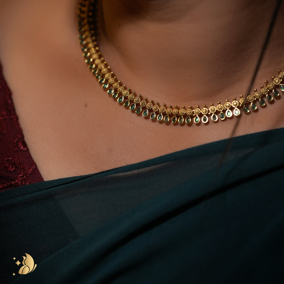 Laviora Emerald Glow Gold Choker Necklace – Onam Jewellery Necklace 22