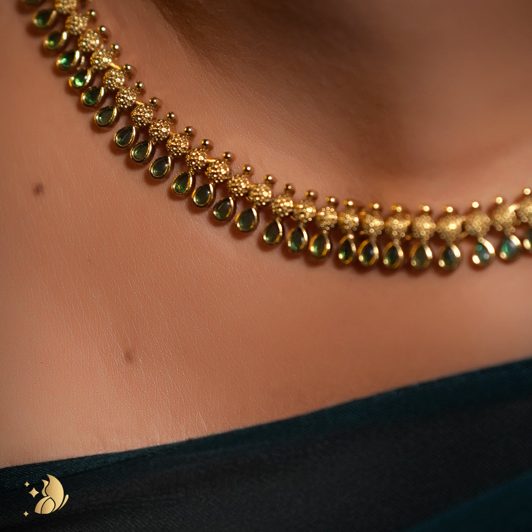 Laviora Emerald Glow Gold Choker Necklace – Onam Jewellery Necklace 22