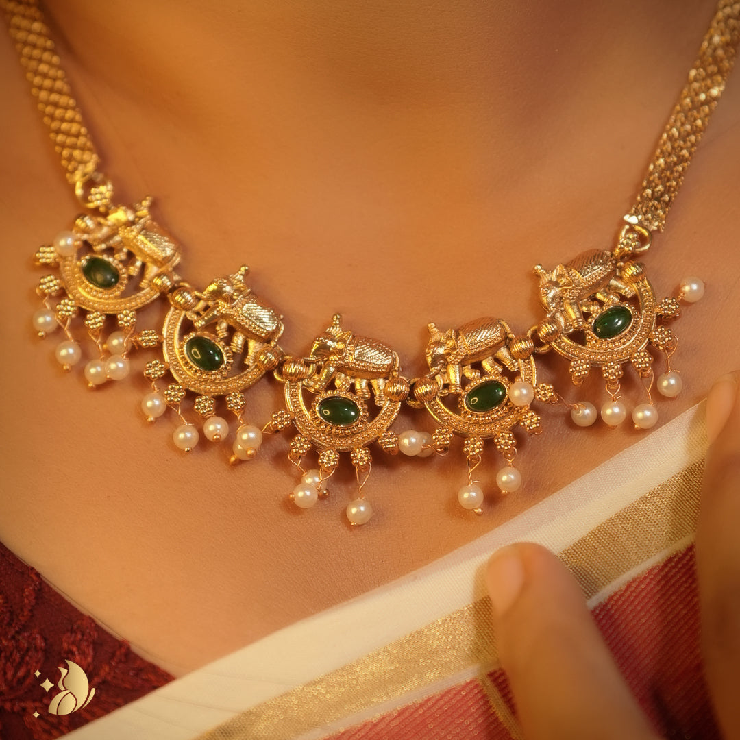 Laviora Divine Heritage Temple Necklace with Emerald & Pearls – Onam Jewellery Necklace 24