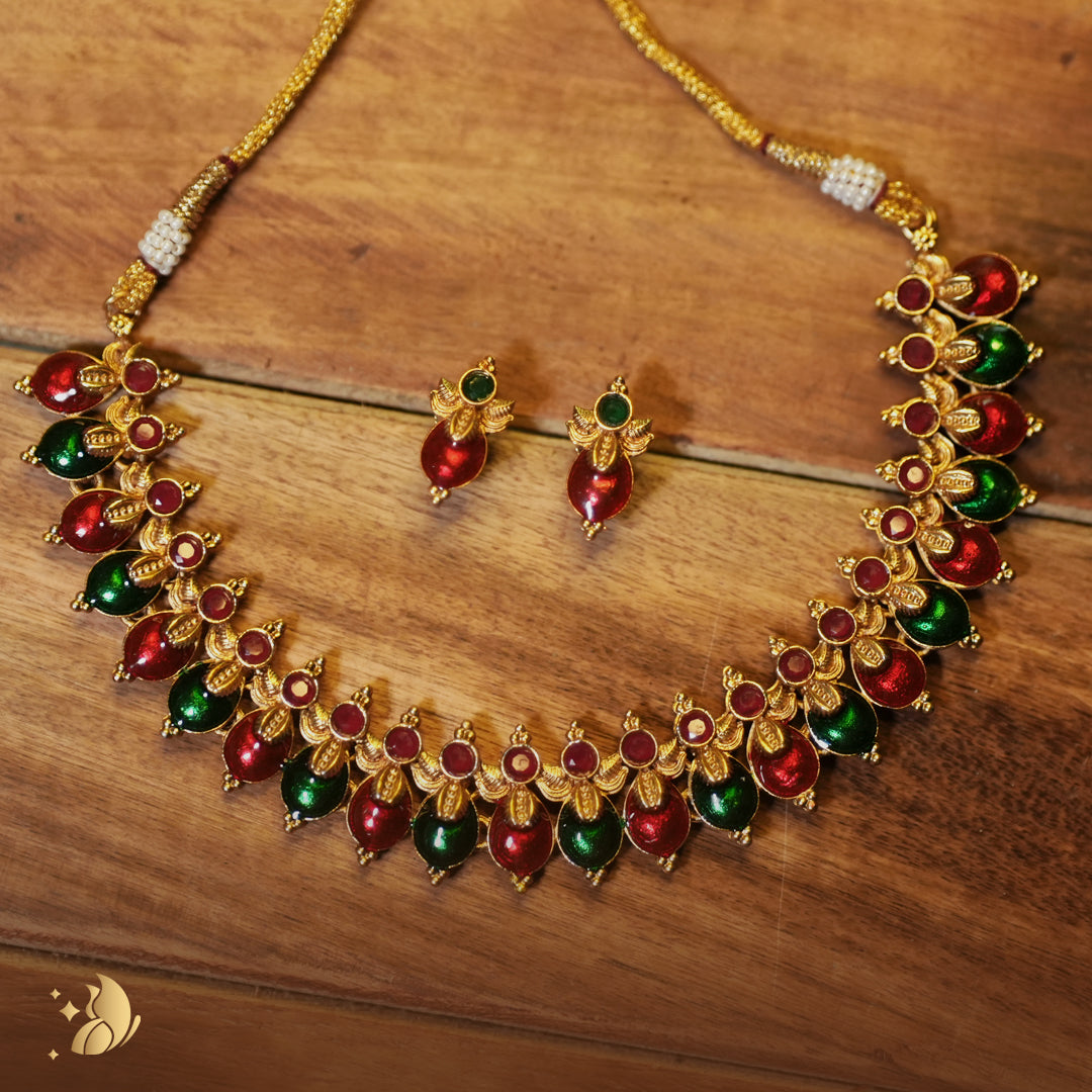 Kerala Palakka Dual-Tone Ruby-Green Matte Gold-Plated Necklace Set – Onam Jewellery Necklace 3