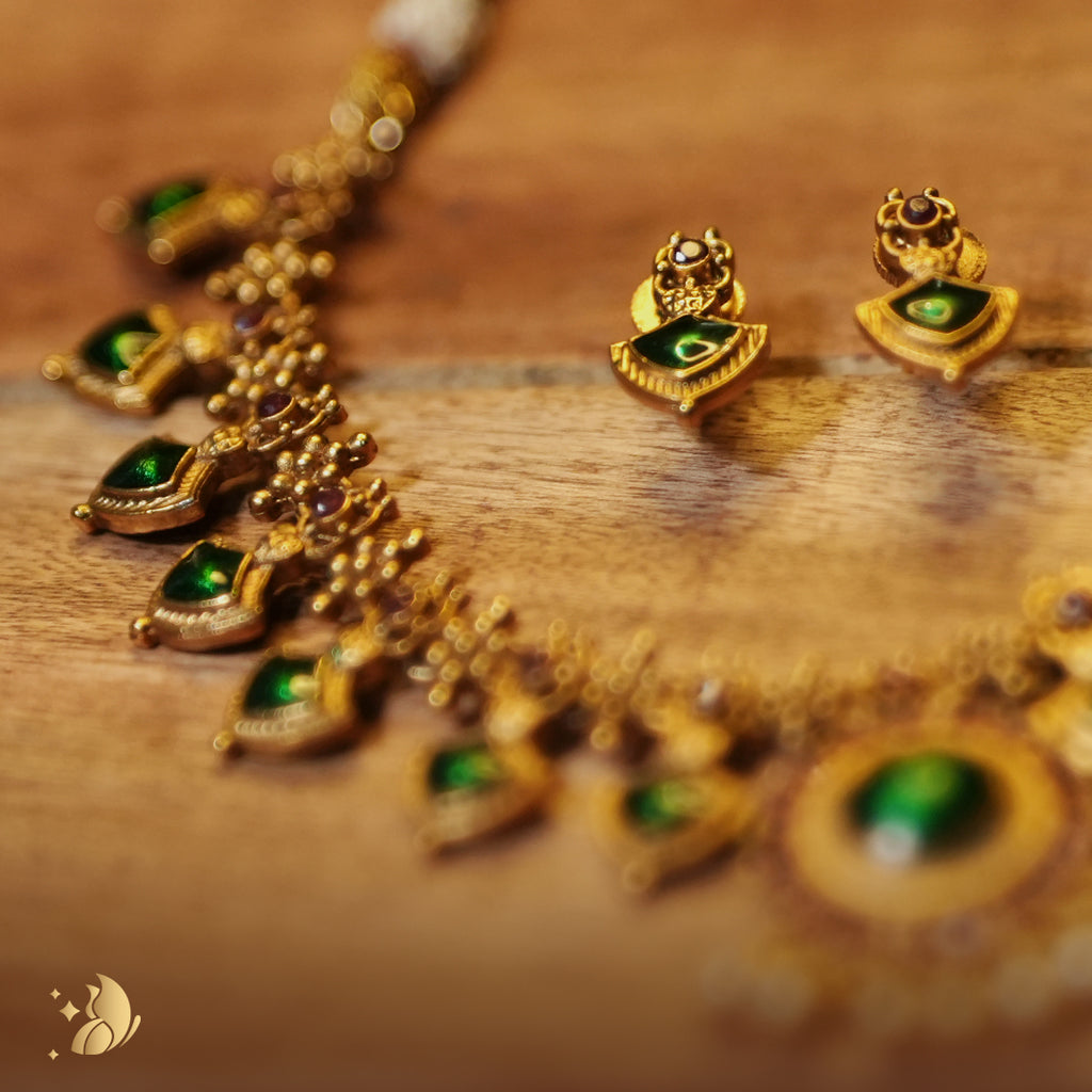 Kerala Palakka Traditional Green-Red Pendant Necklace Set with Pearls – Onam Jewellery Necklace 4