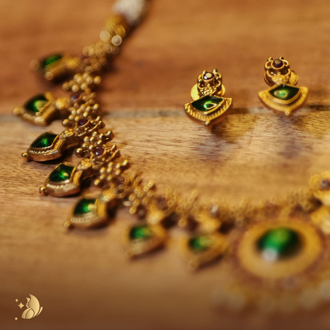 Kerala Palakka Traditional Green-Red Pendant Necklace Set with Pearls – Onam Jewellery Necklace 4