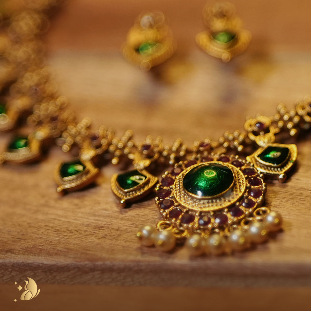 Kerala Palakka Traditional Green-Red Pendant Necklace Set with Pearls – Onam Jewellery Necklace 4
