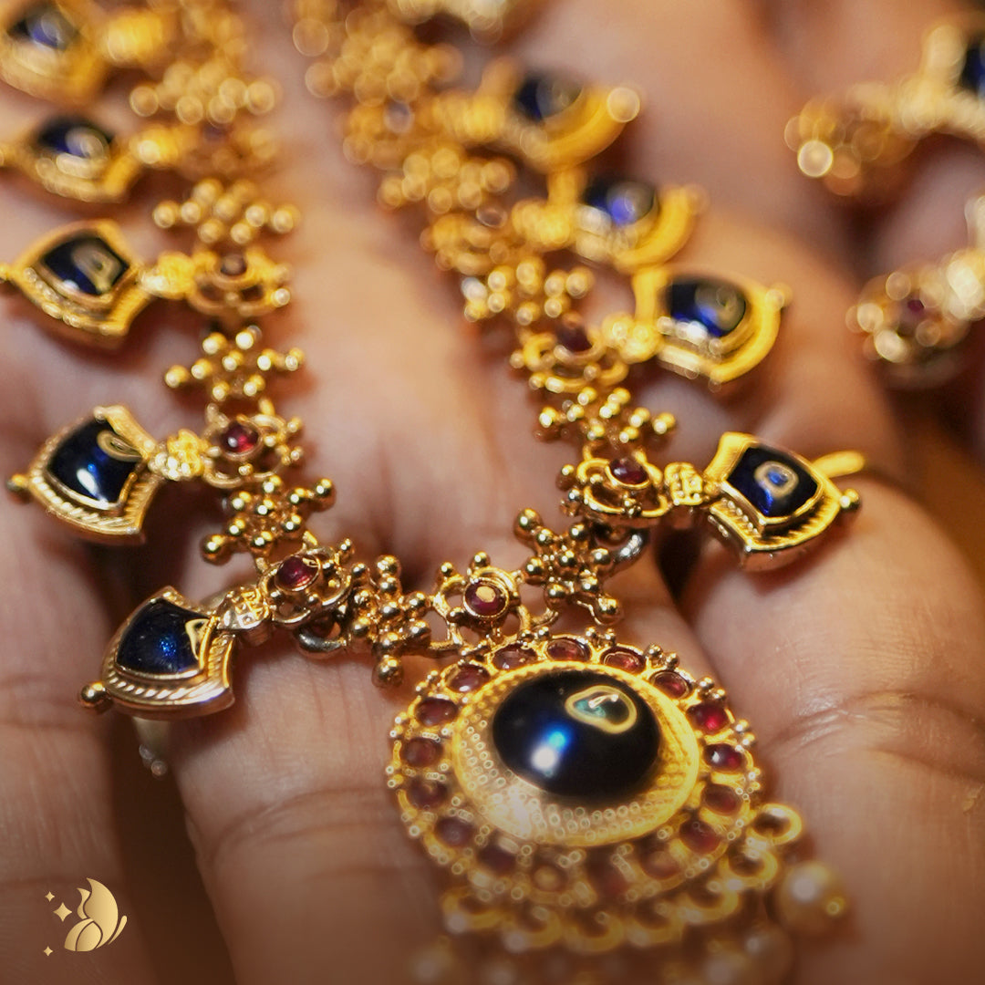 Kerala Palakka Navy-Red Pendant Necklace Set with Pearls – Onam Jewellery Necklace 6