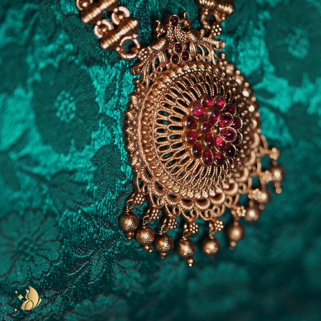 Antique Gold Lakshmi Temple Necklace with Ruby Floral Pendant – Onam Jewellery Necklace 7
