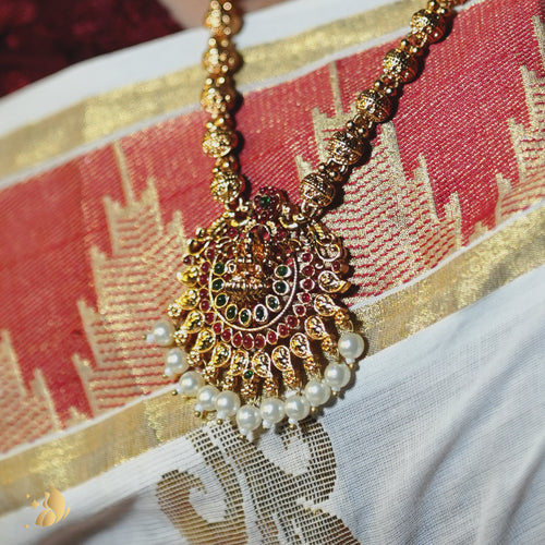 Antique Gold Temple Necklace with Peacock Motif & Pearl Drops – Onam Jewellery Necklace 8