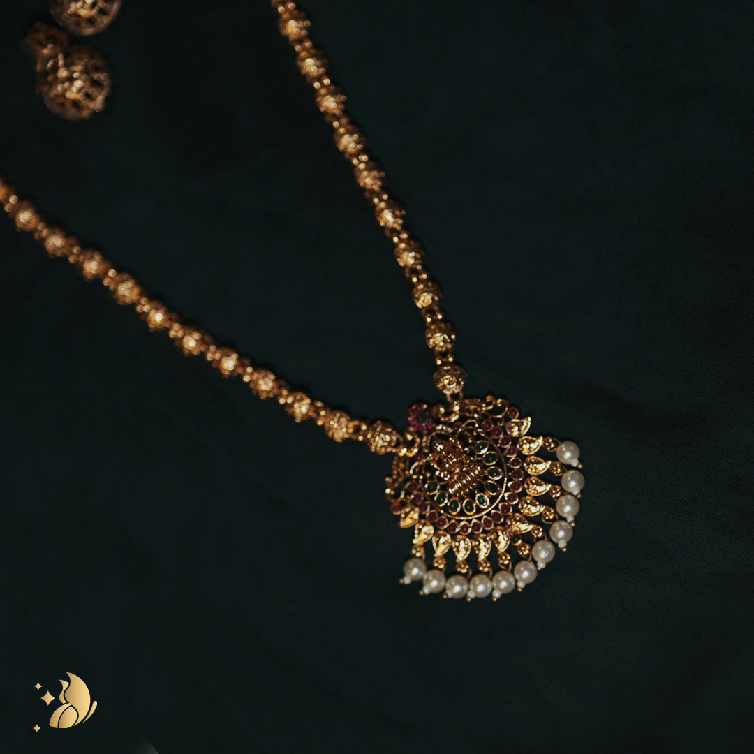 Antique Gold Temple Necklace with Peacock Motif & Pearl Drops – Onam Jewellery Necklace 8