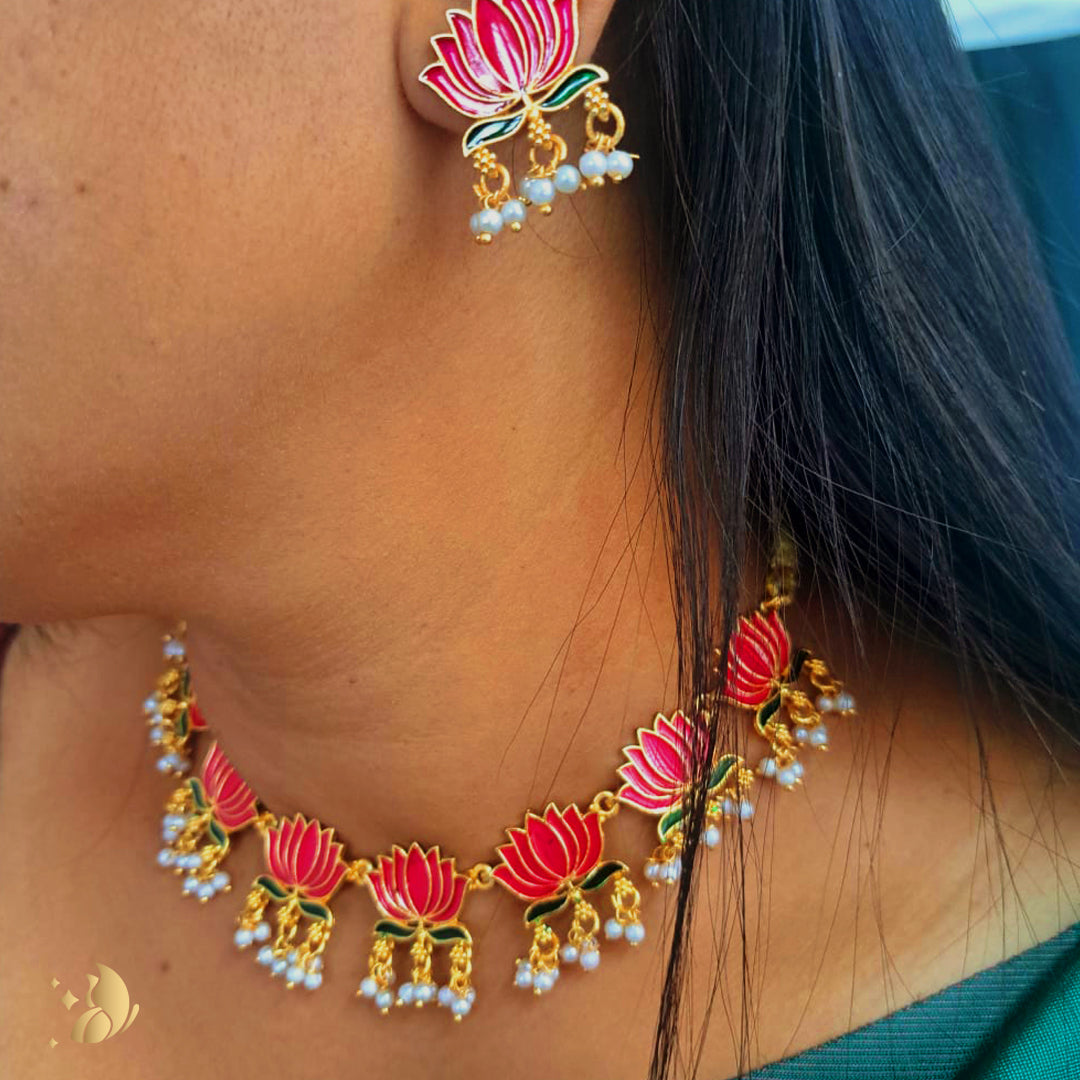 Pink color Lotus Design Matte Gold-Plated Onam Jewellery Chain Necklace Set 9